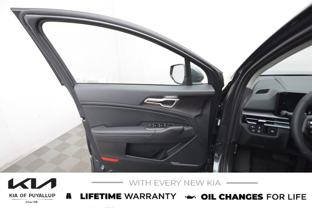 New 2026 Kia Sportage EX image 9