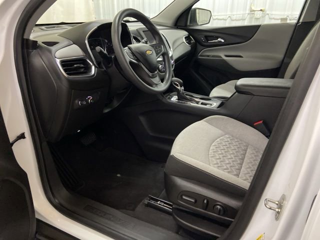 Used 2022 Chevrolet Equinox LS w/ LS Convenience Package image 30