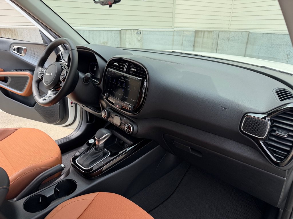 Used 2025 Kia Soul EX FWD image 22