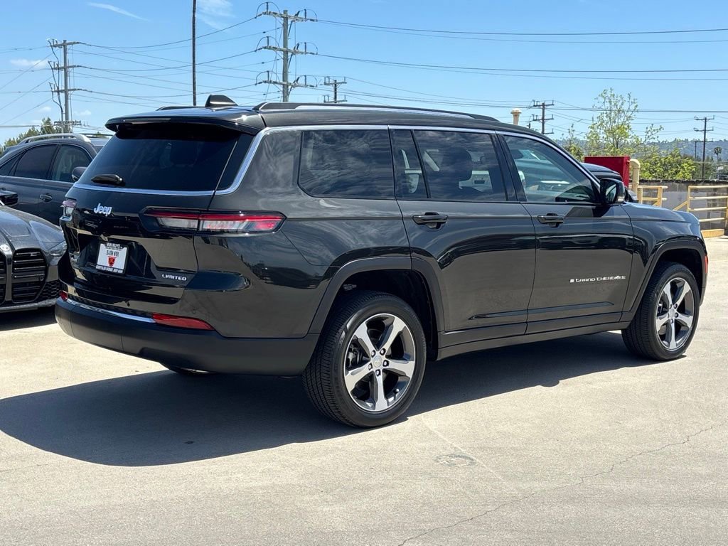 Used 2023 Jeep Grand Cherokee L Limited w/ Luxury Tech Group II AWD/4WD image 4