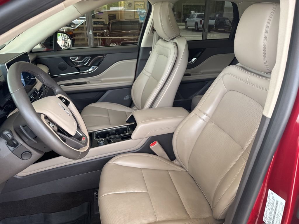 Used 2023 Lincoln Corsair FWD w/ Equipment Group 101A image 9