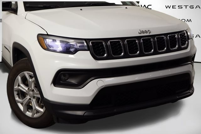 Used 2024 Jeep Compass Latitude AWD/4WD image 44