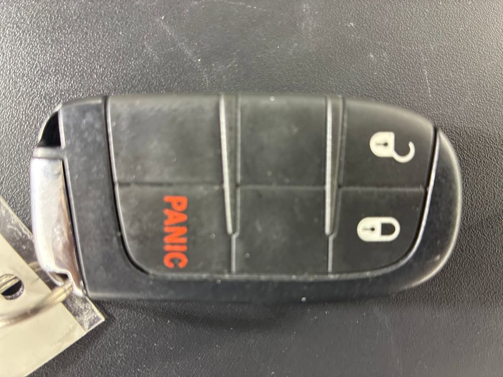 Used 2020 Jeep Compass Latitude image 31