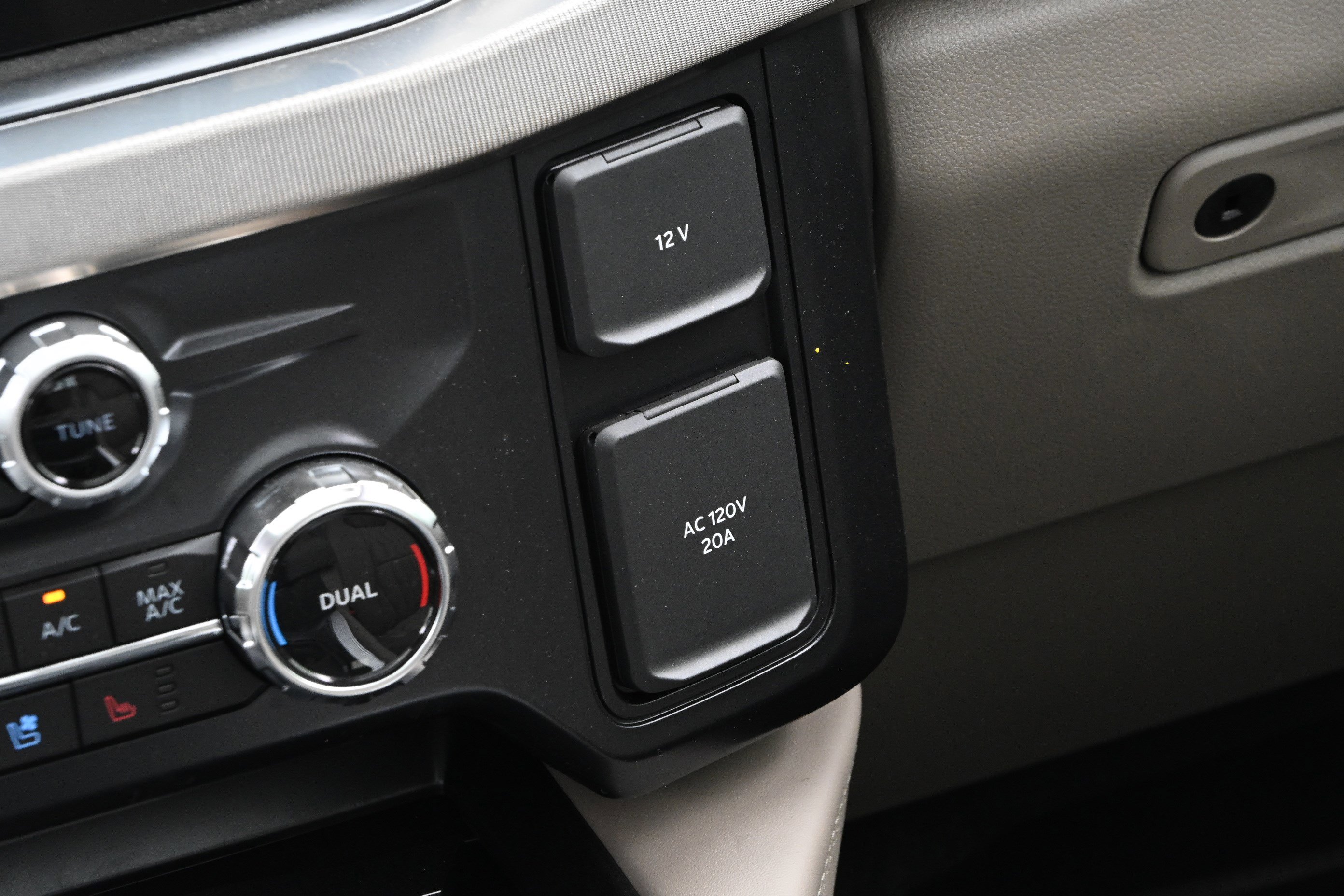 Used 2026 Ford F450 Platinum w/ Platinum Plus Package image 26