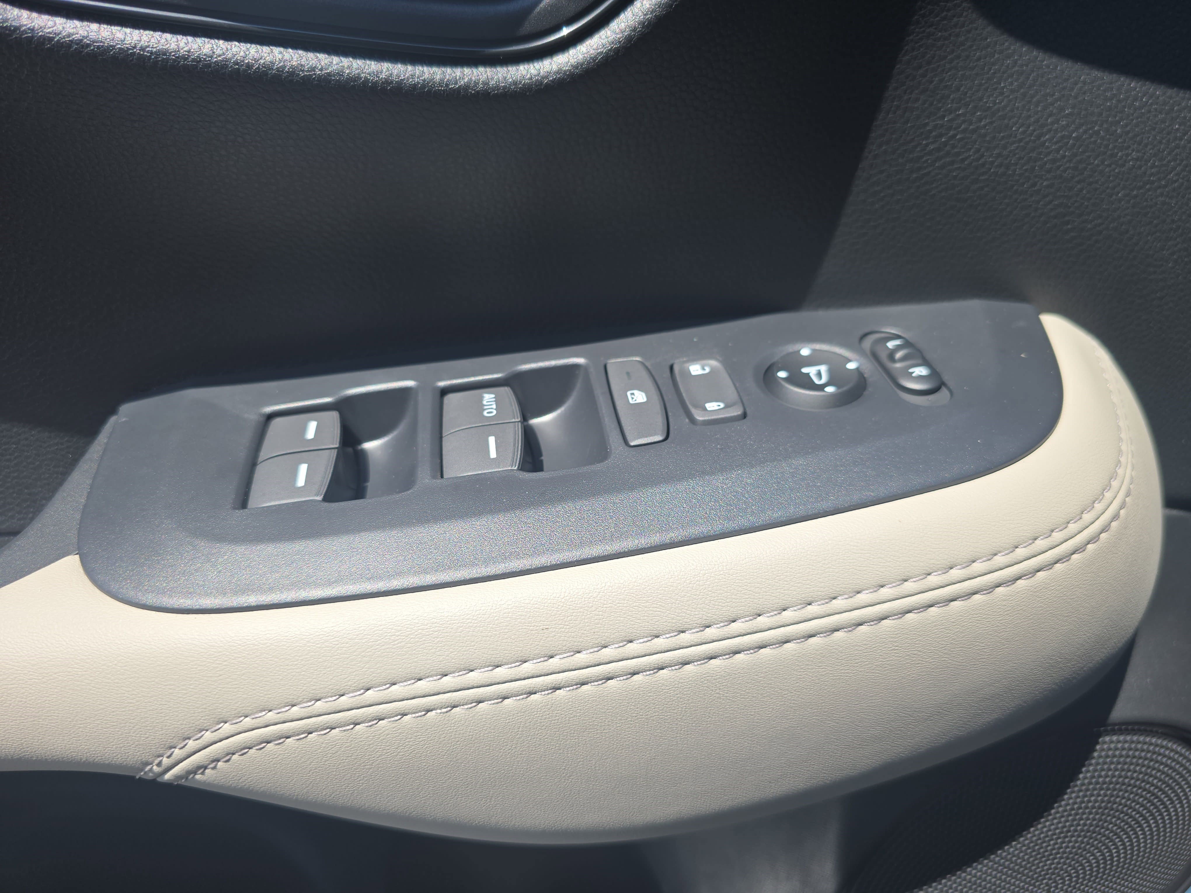 New 2027 Honda HR-V LX image 25