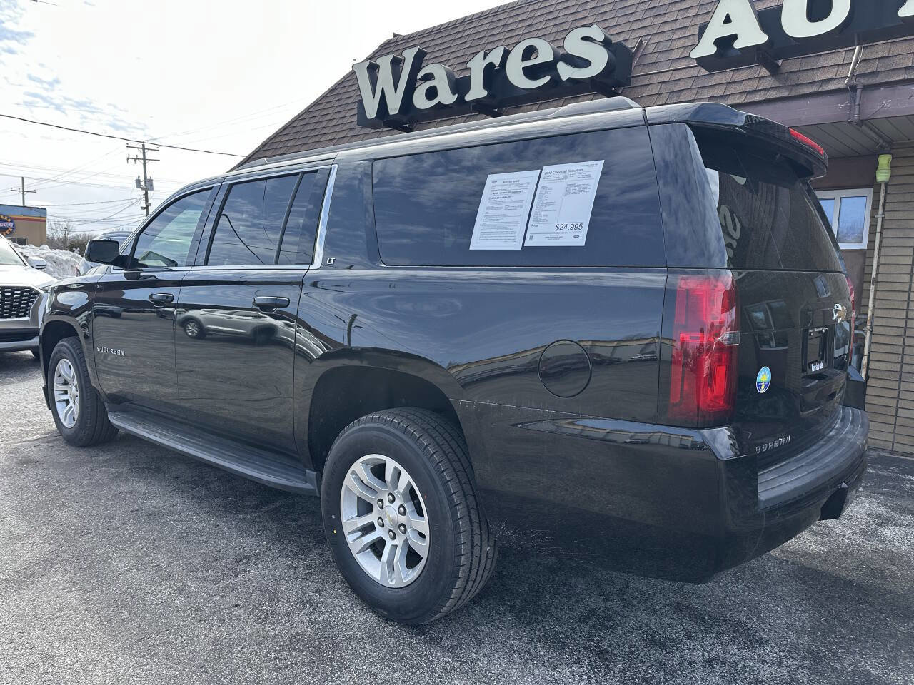 Used 2018 Chevrolet Suburban LT AWD/4WD image 3