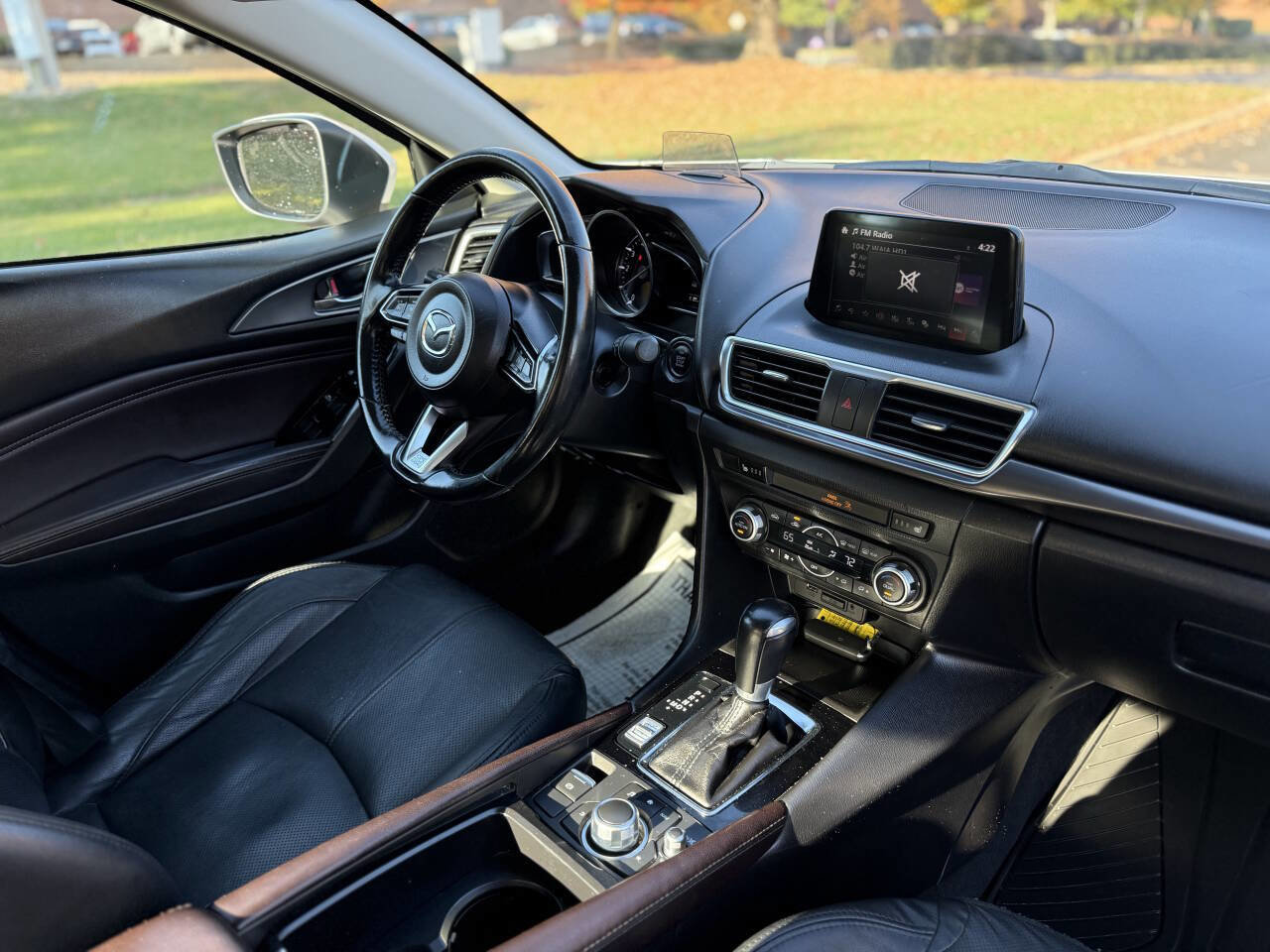 Used 2018 MAZDA MAZDA3 Grand Touring FWD image 10