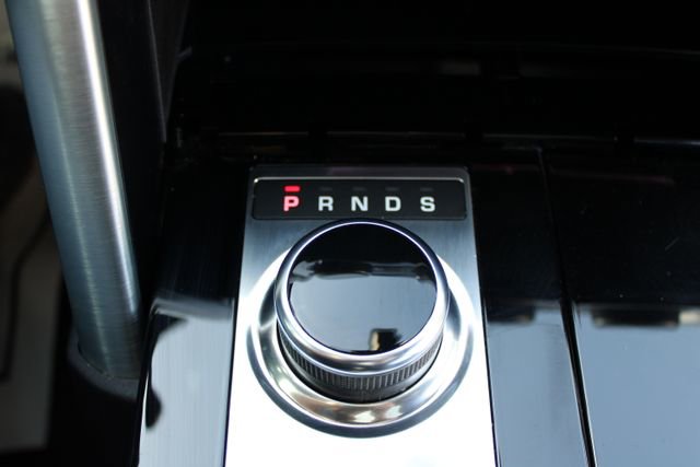 Used 2020 Land Rover Discovery HSE Luxury image 45