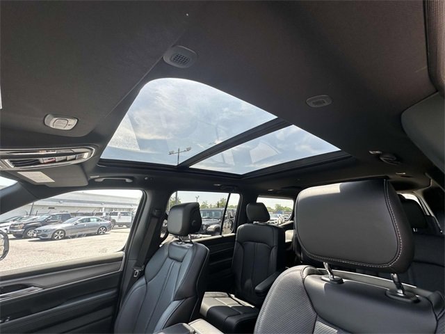 New 2025 Jeep Wagoneer Series II w/ Premium Group I image 35