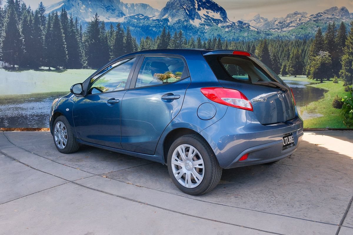 Used 2014 MAZDA MAZDA2 Sport FWD image 4