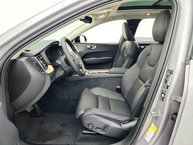 New 2026 Volvo XC60 B5 Ultra w/ Climate Package image 17