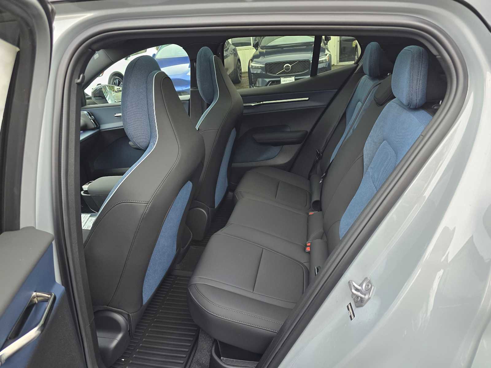 New 2026 Volvo EX30 Plus w/ Protection Package Premier AWD/4WD image 16