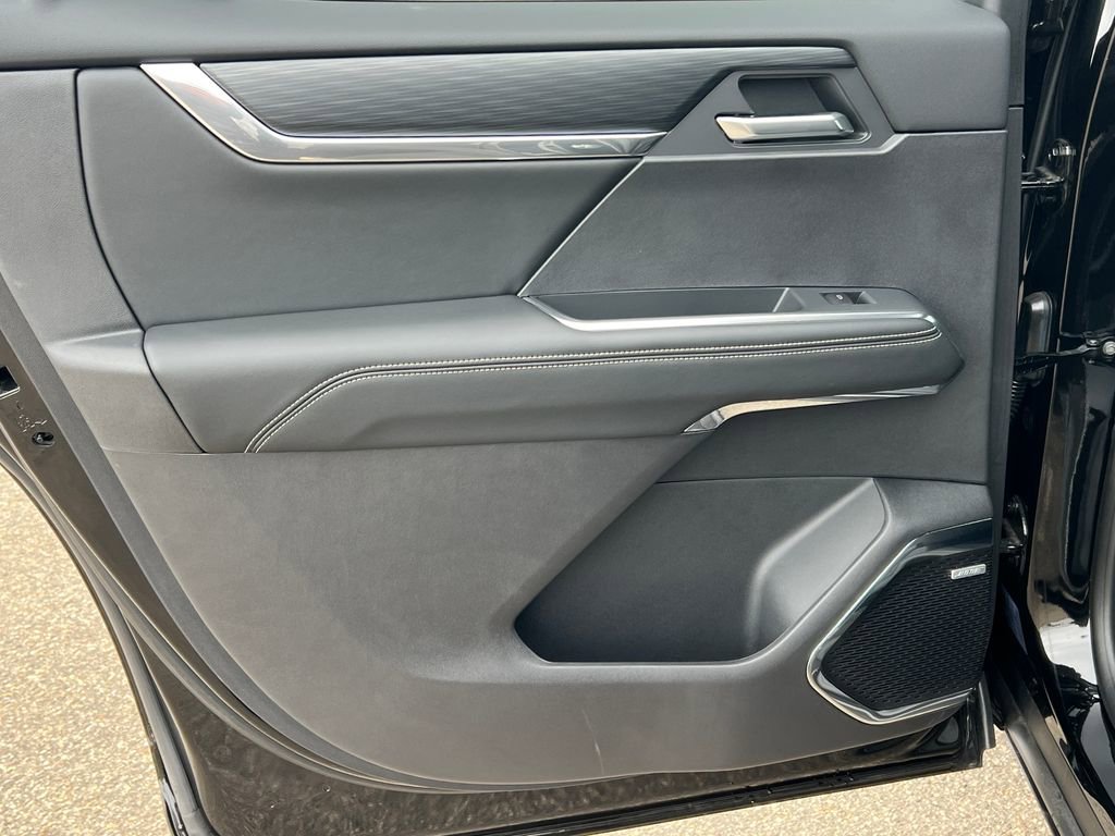 New 2025 GMC Acadia Elevation image 34