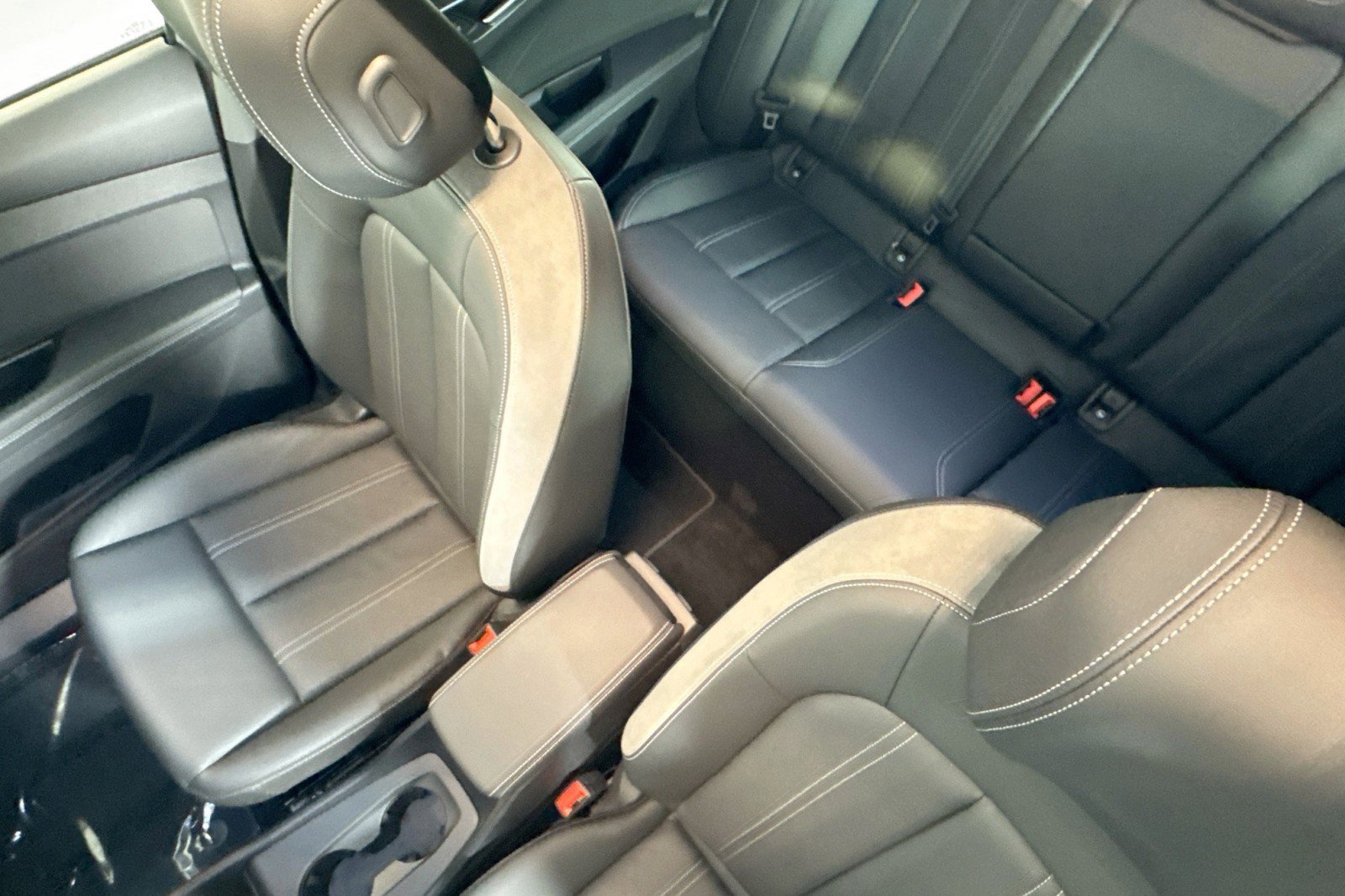 Used 2025 Audi Q4 e-tron Premium Plus image 20