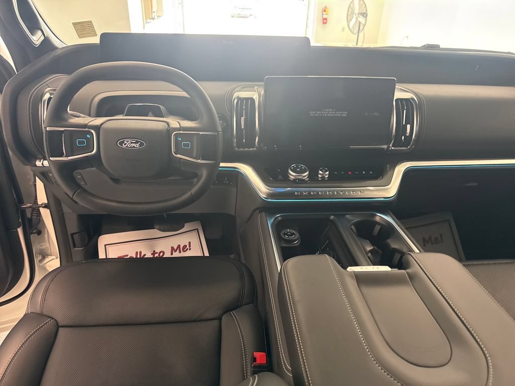 New 2027 Ford Expedition Platinum w/ Stealth Performance Package AWD/4WD image 17