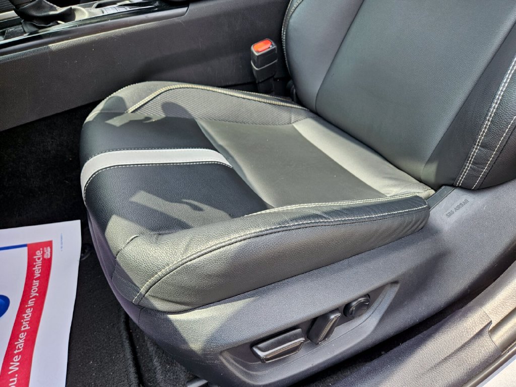 Certified 2025 Toyota Camry SE w/ Convenience Package FWD image 8