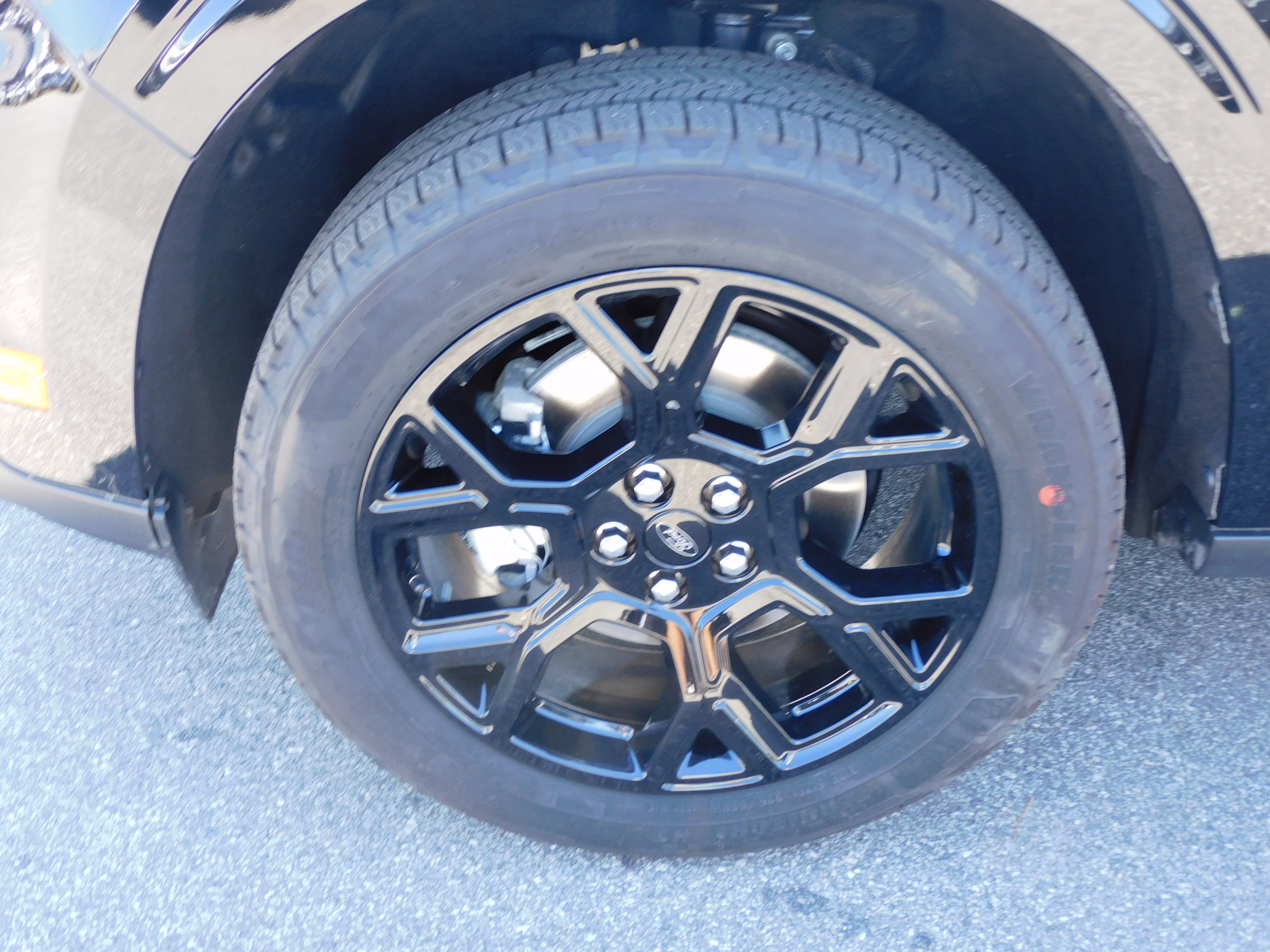 New 2025 Ford Maverick XLT w/ XLT Luxury Package image 8