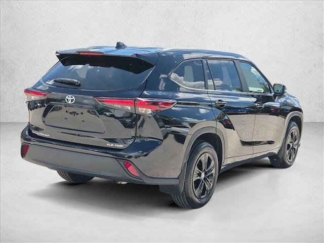 Used 2026 Toyota Highlander XLE AWD/4WD image 5