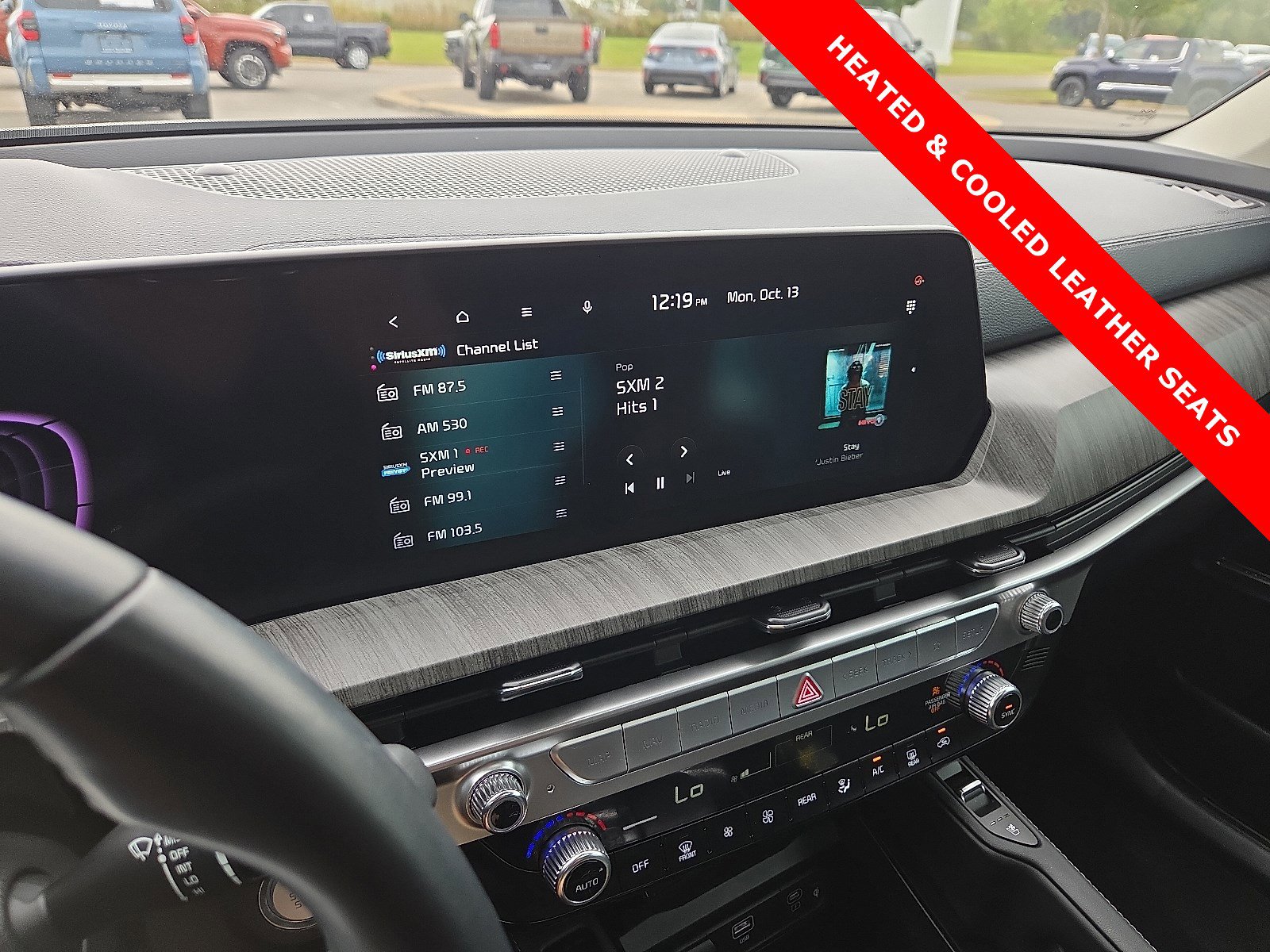 Used 2024 Kia Telluride EX image 16