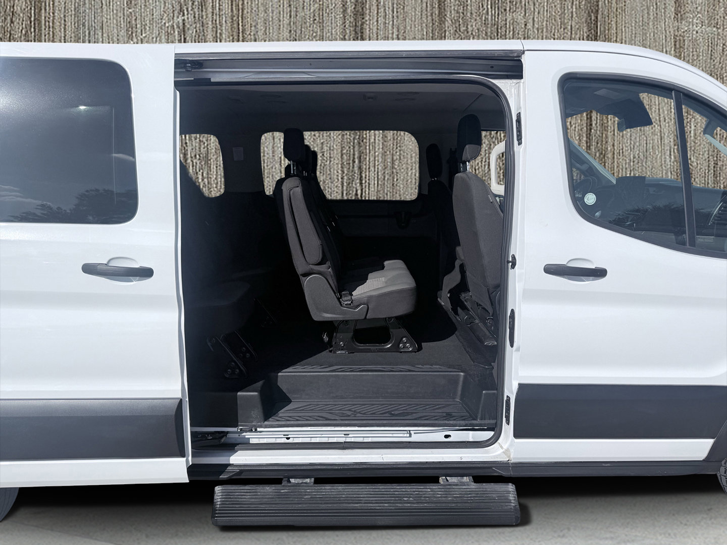 Used 2023 Ford Transit 350 XLT image 62