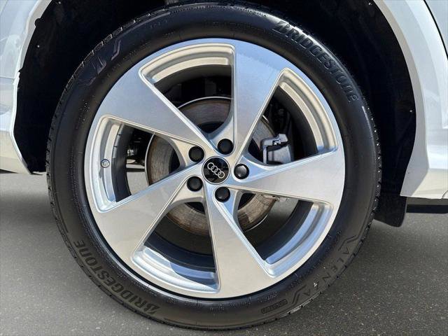 Certified 2025 Audi Q5 Premium w/ Premium Plus AWD/4WD image 8