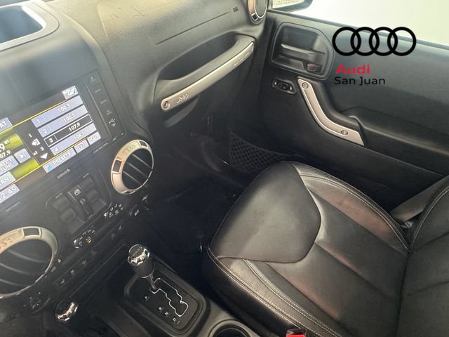 Used 2017 Jeep Wrangler Unlimited Rubicon w/ Connectivity Group AWD/4WD image 27