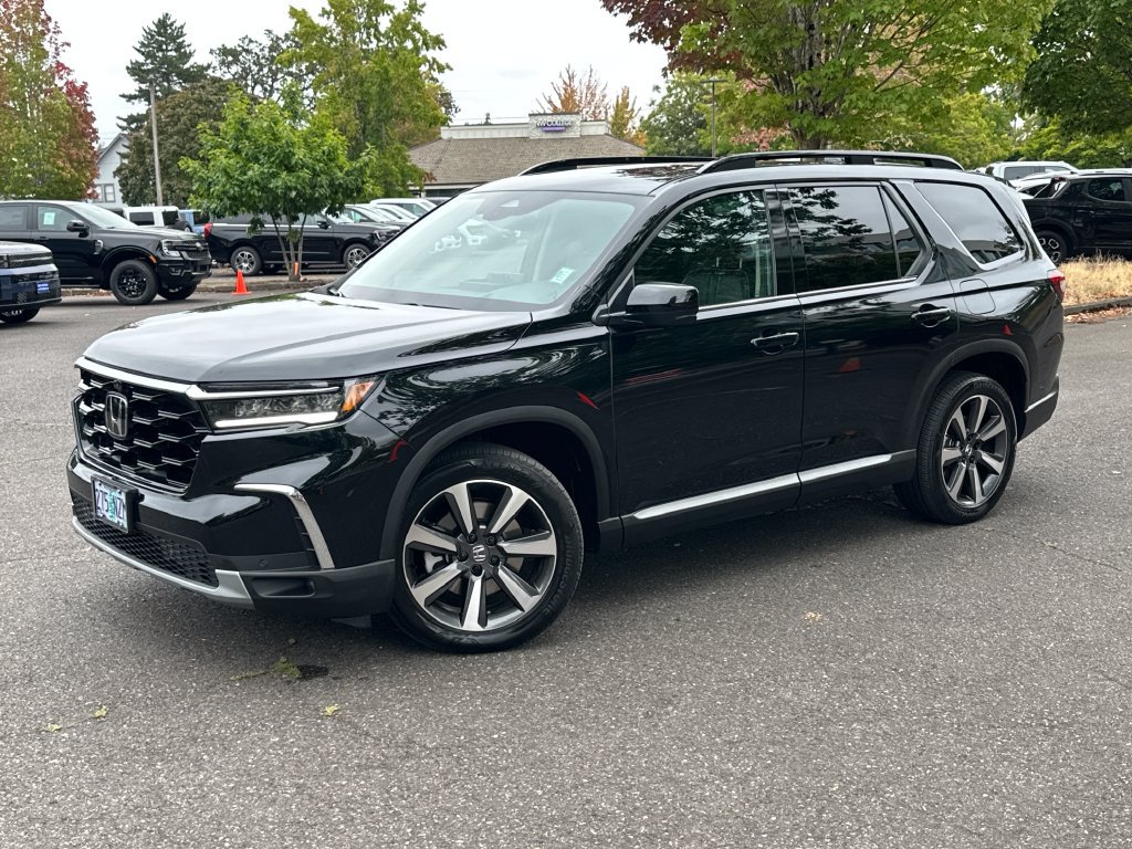 Used 2025 Honda Pilot Elite