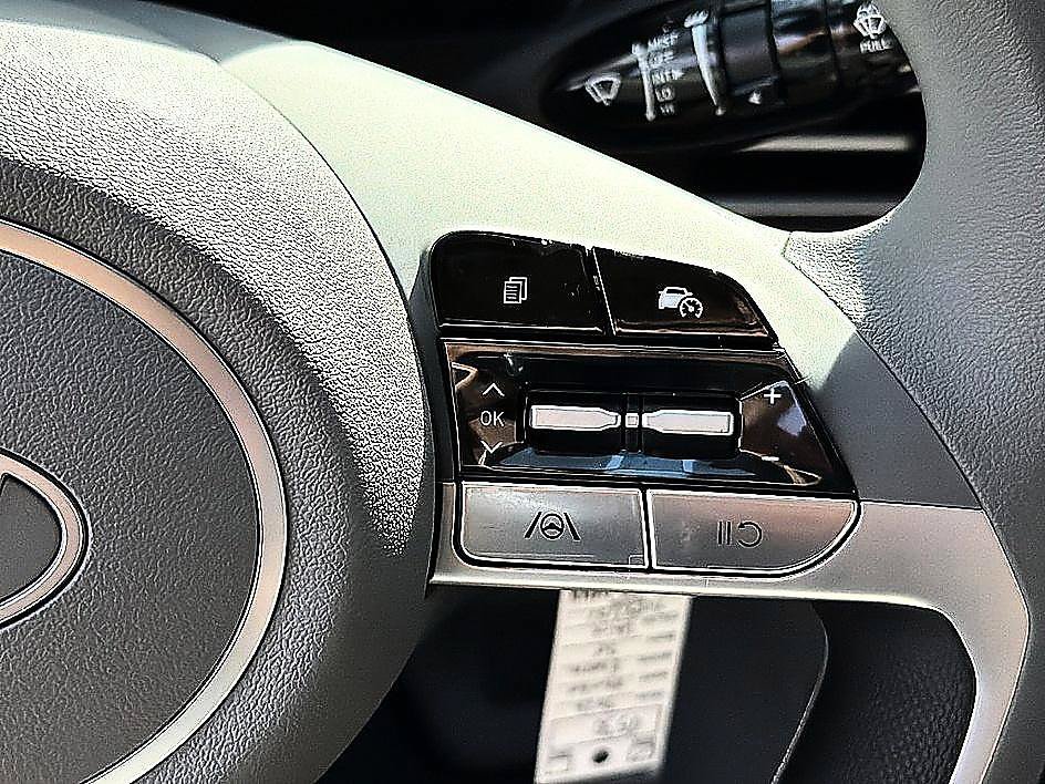 New 2026 Hyundai Elantra SE FWD image 13