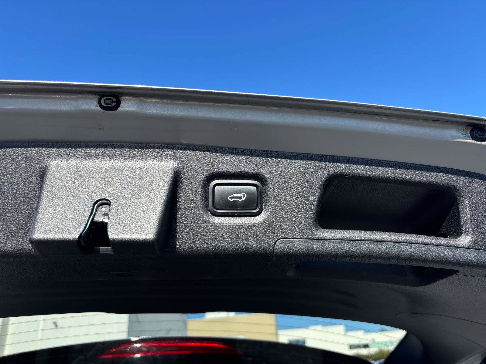 Certified 2023 Hyundai Santa Fe Limited w/ Cargo Package image 15