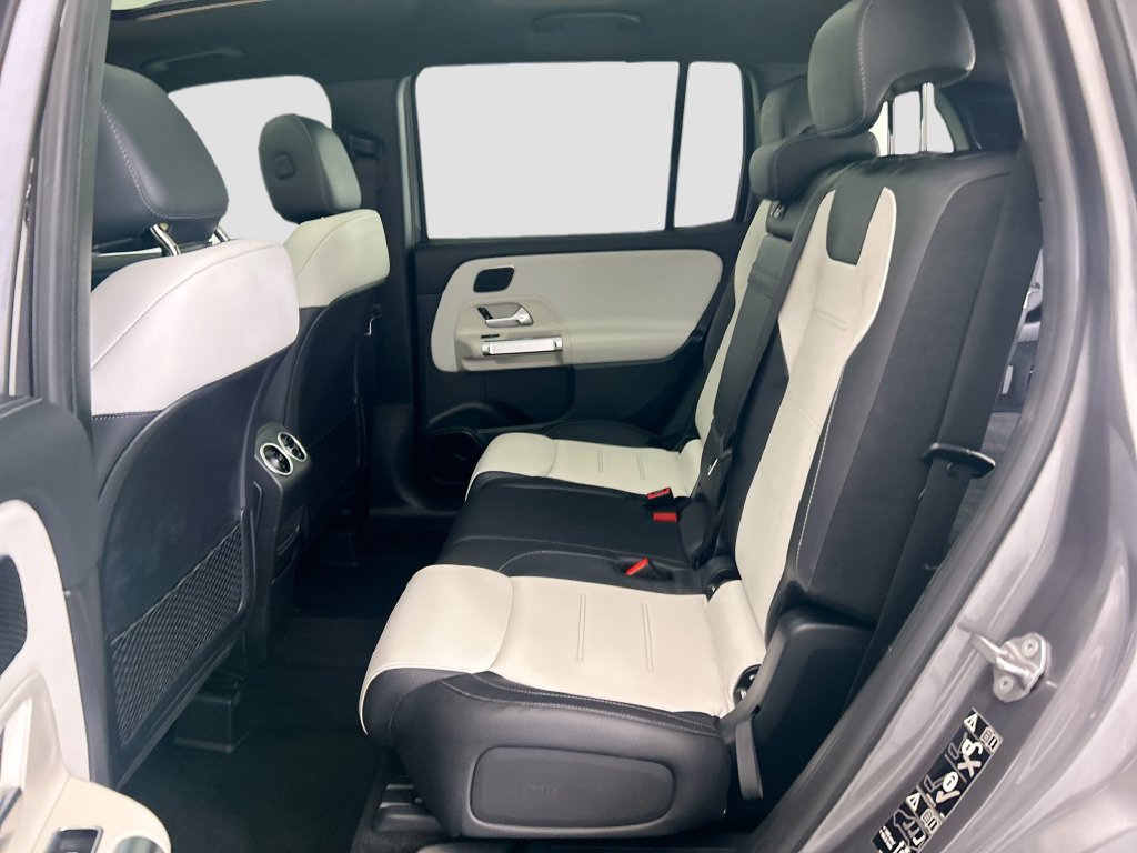 Used 2021 Mercedes-Benz GLB 250 image 19