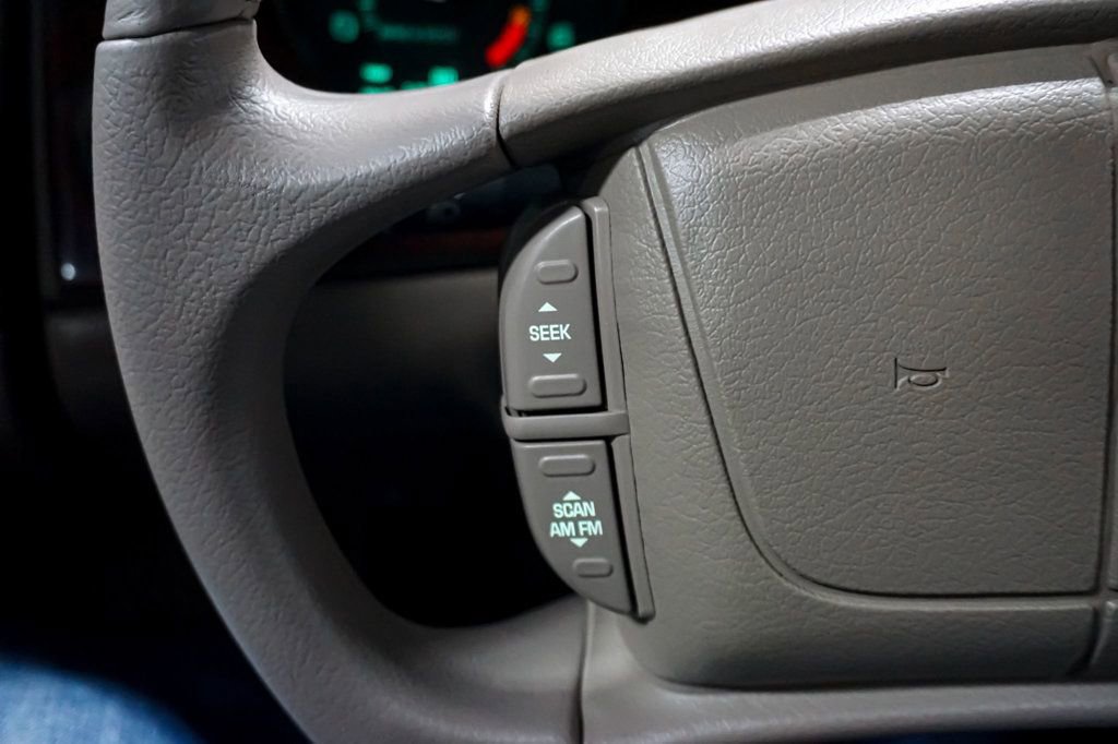 Used 1997 Buick Riviera Supercharged Coupe image 20