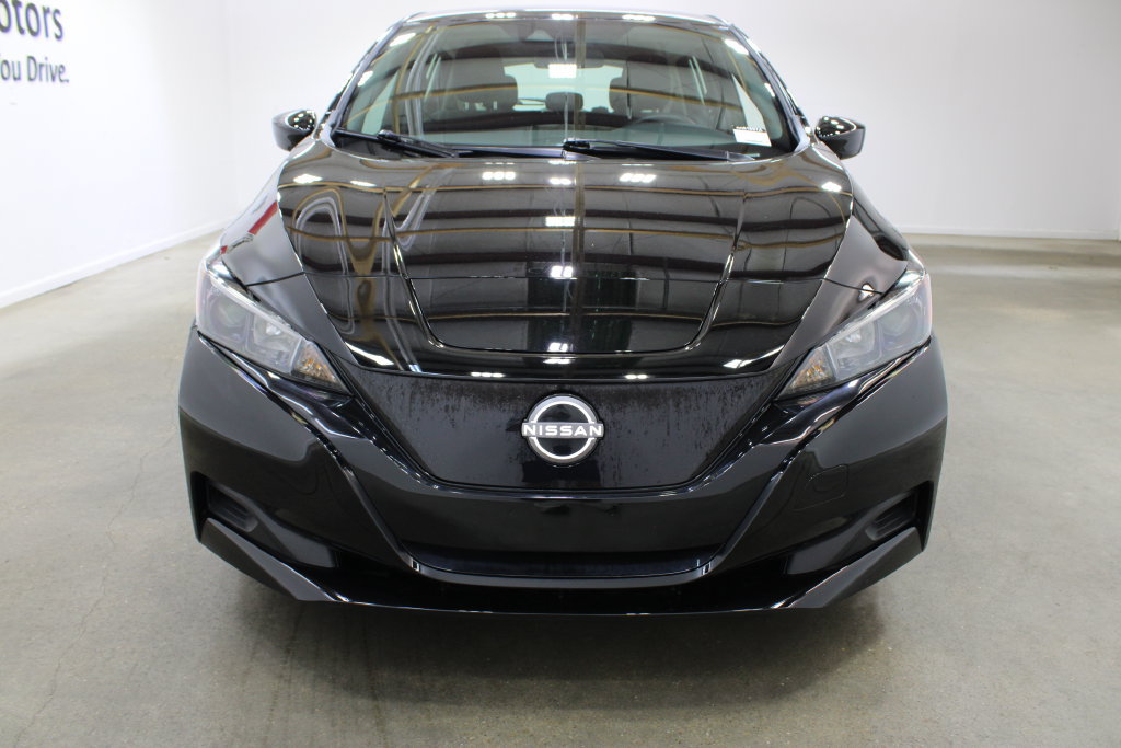 Used 2025 Nissan Leaf S FWD image 7