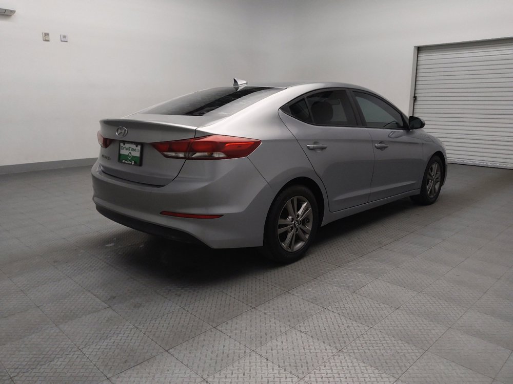 Used 2017 Hyundai Elantra SE image 9