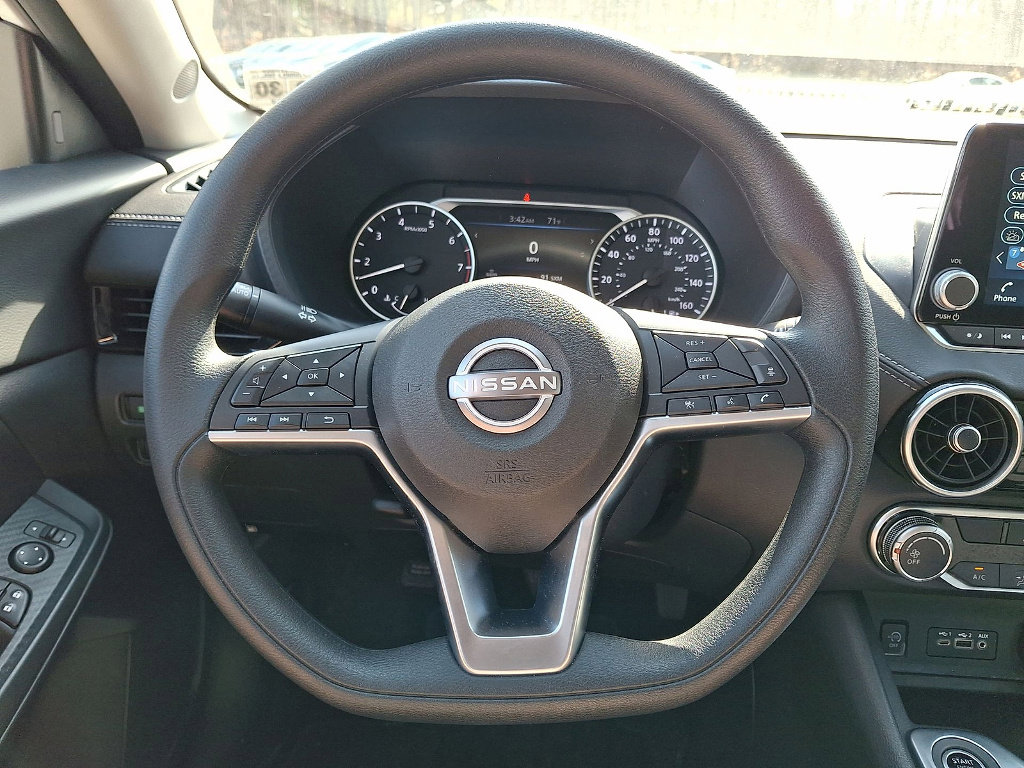 Used 2025 Nissan Sentra SV w/ Trunk Package image 16