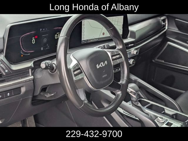 Used 2023 Kia Telluride LX AWD/4WD image 14