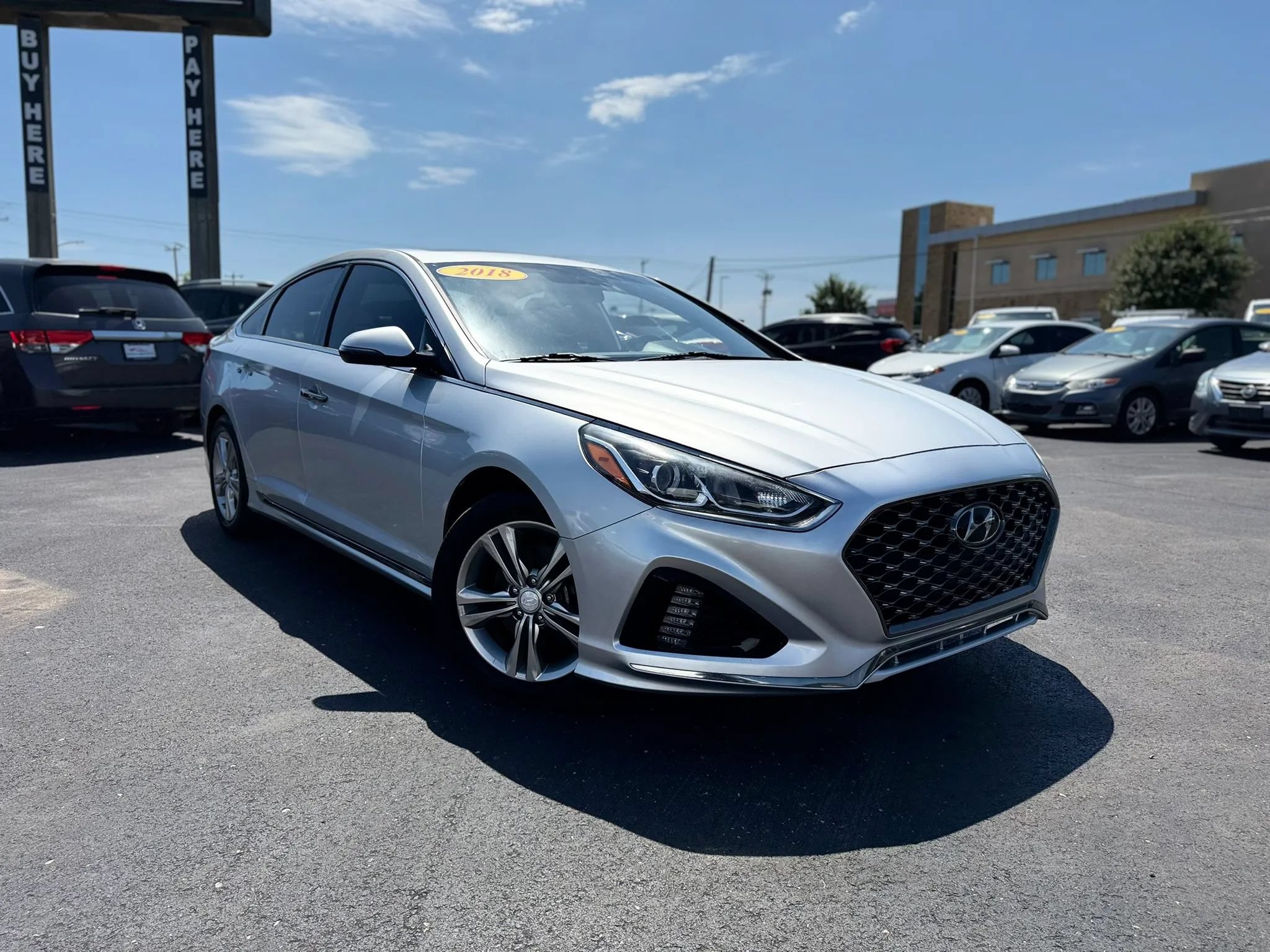 Used 2018 Hyundai Sonata Sport FWD image 2