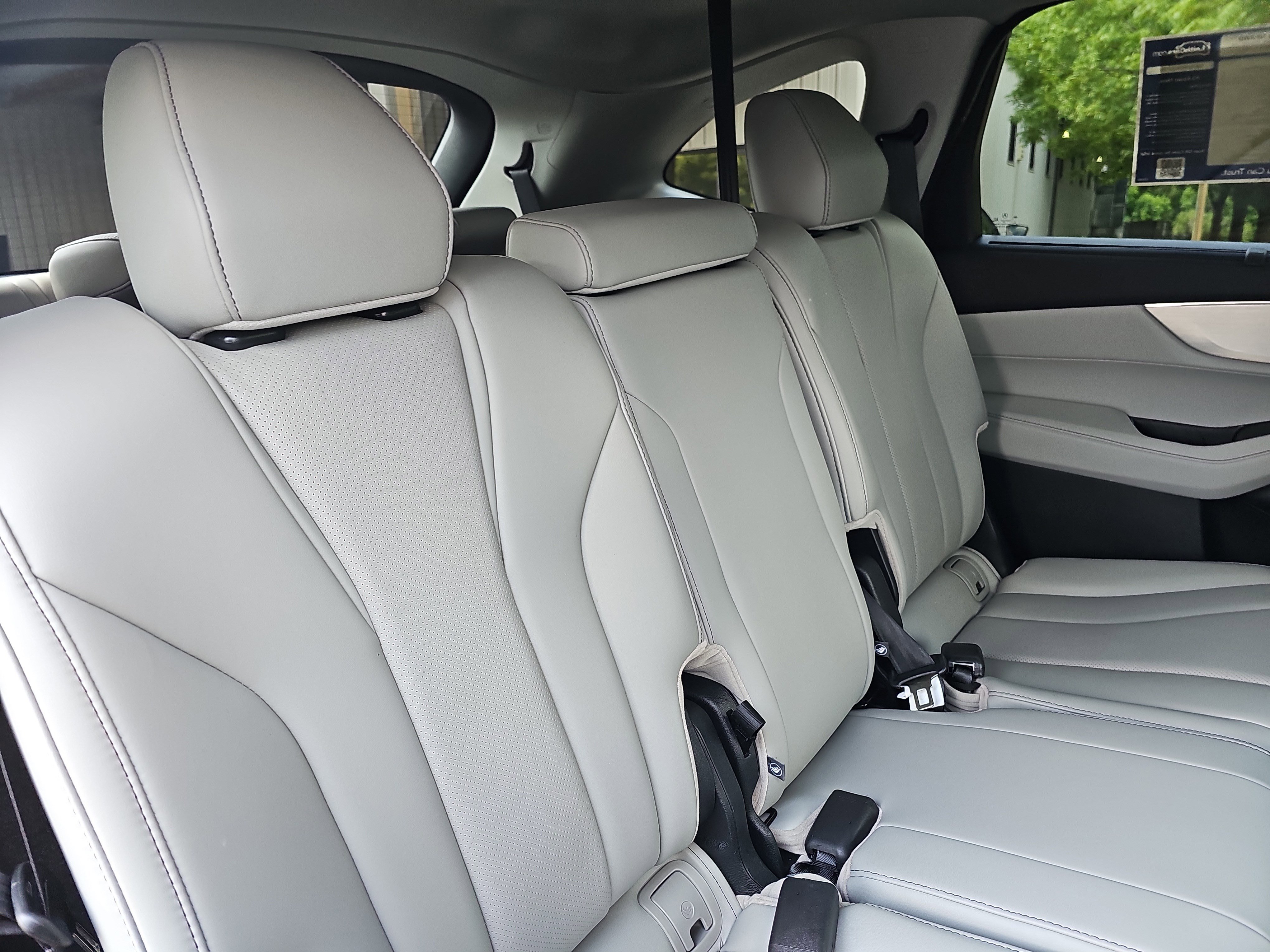 Used 2024 Acura MDX SH-AWD w/ Technology Package image 12