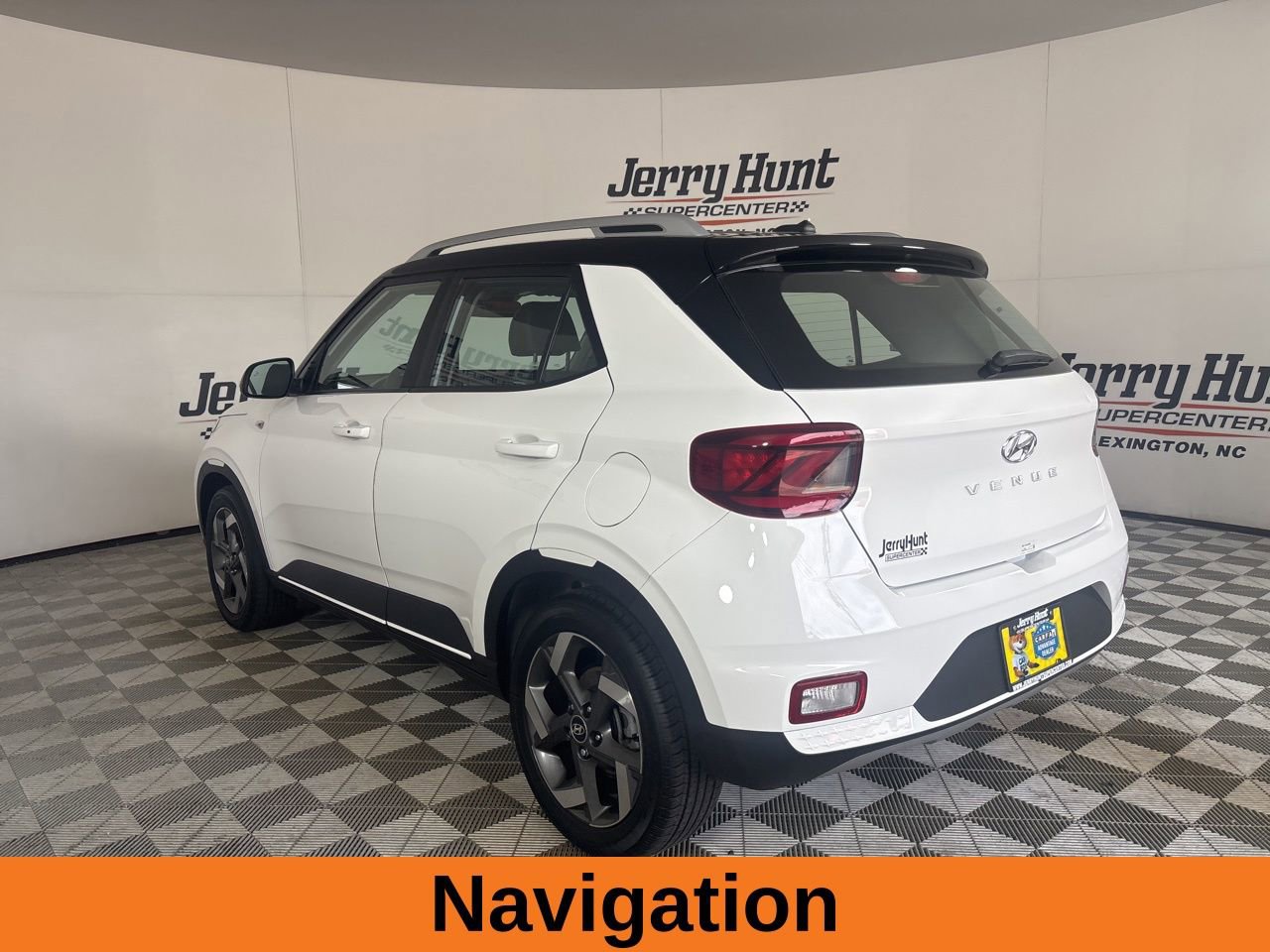 Used 2025 Hyundai Venue Limited image 7