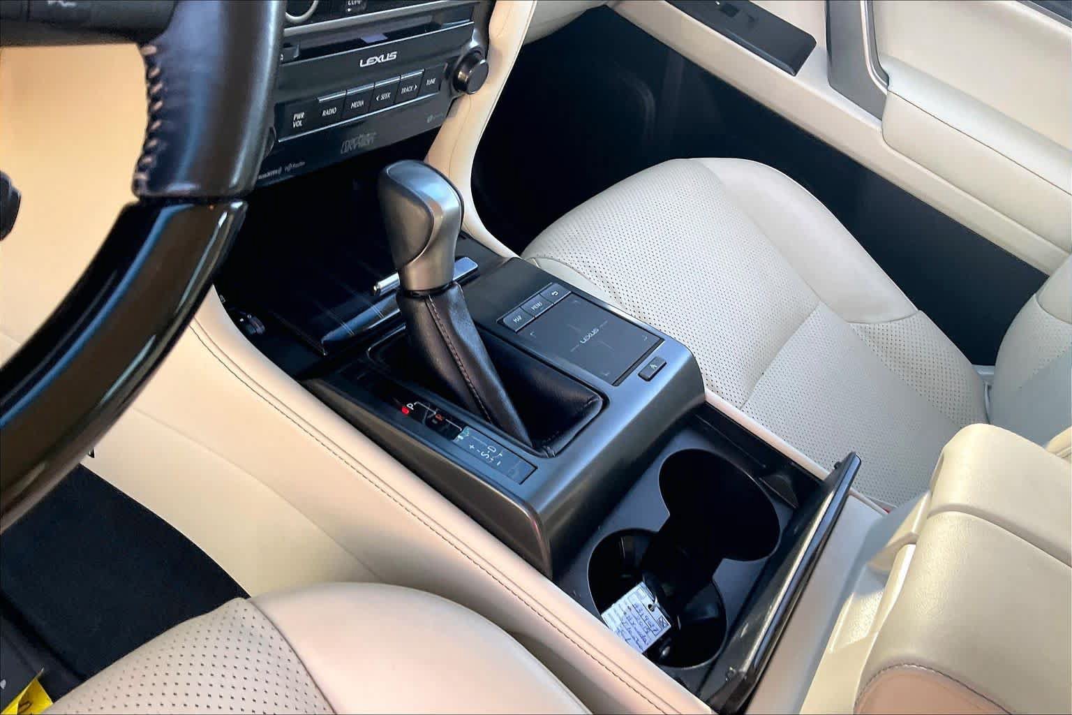 Used 2022 Lexus GX 460 Luxury w/ Sport Design Package AWD/4WD image 17