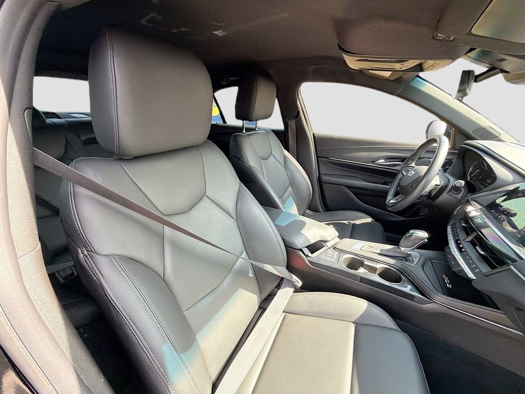 Used 2025 Cadillac CT4 Luxury RWD image 24