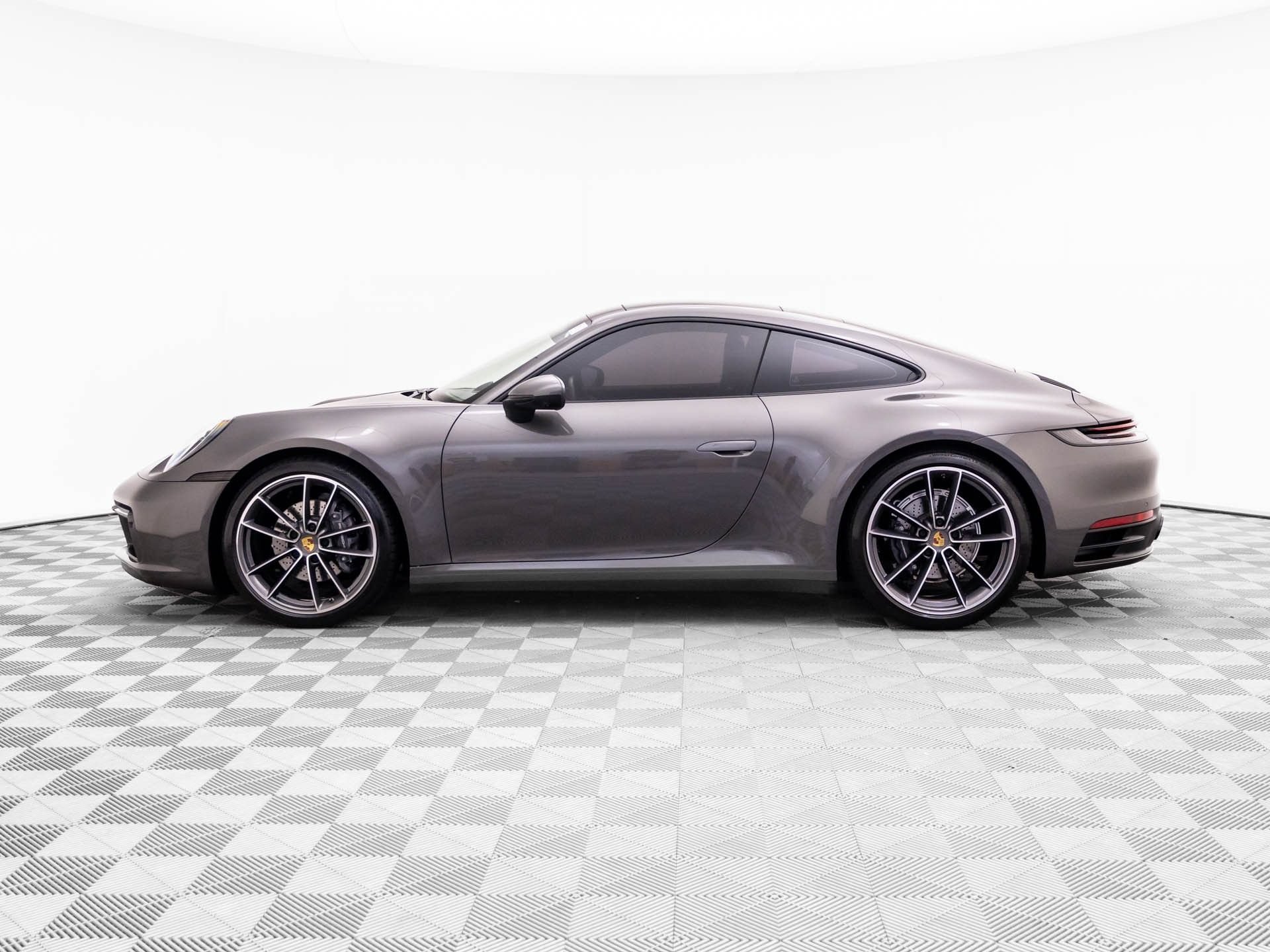 Certified 2024 Porsche 911 Carrera RWD image 2