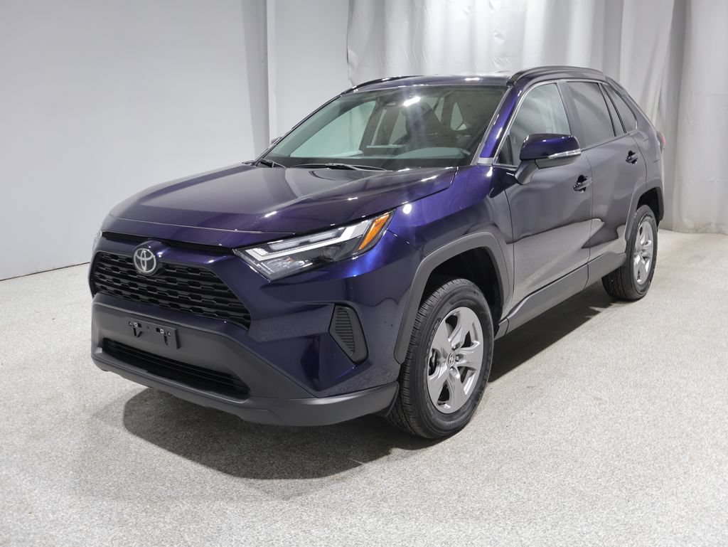 Used 2025 Toyota RAV4 XLE AWD/4WD image 7