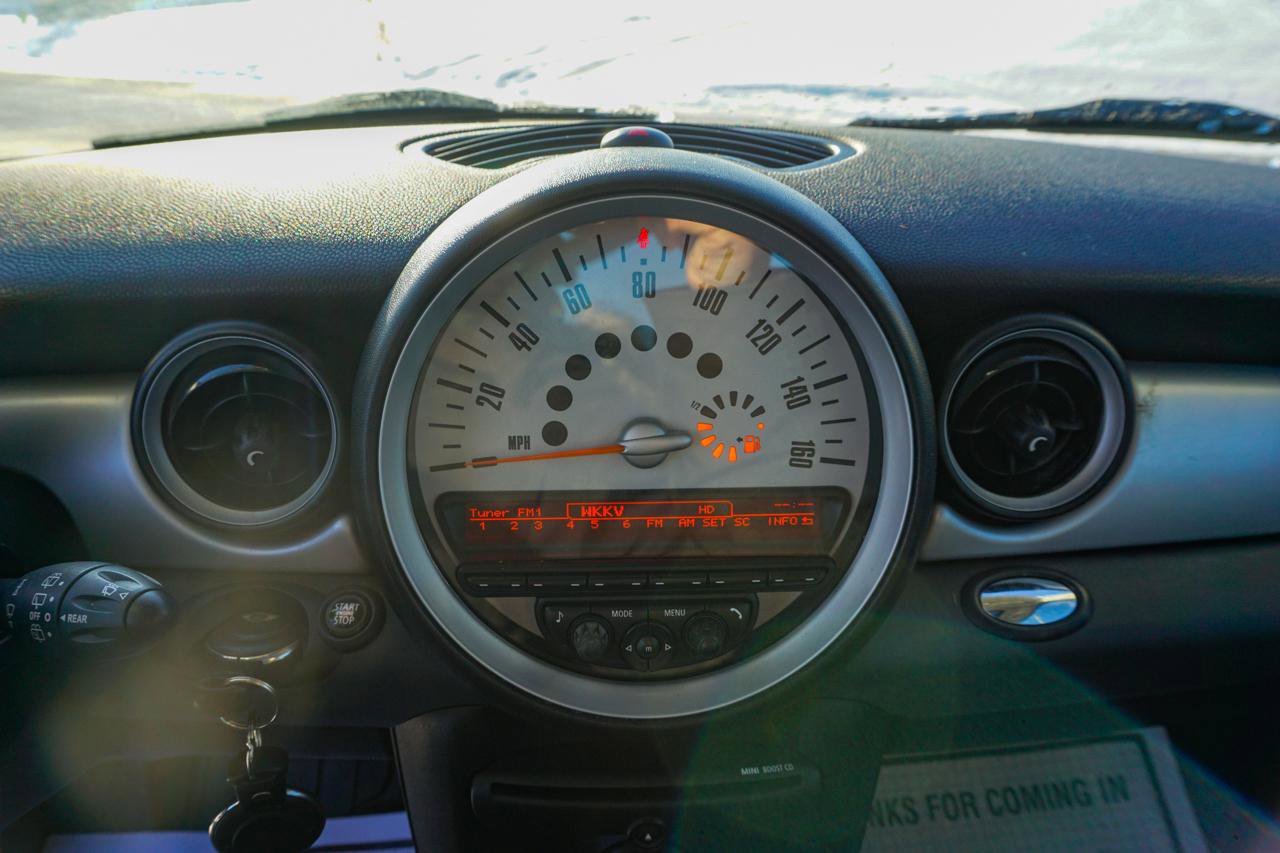 Used 2011 MINI Cooper Hardtop image 13