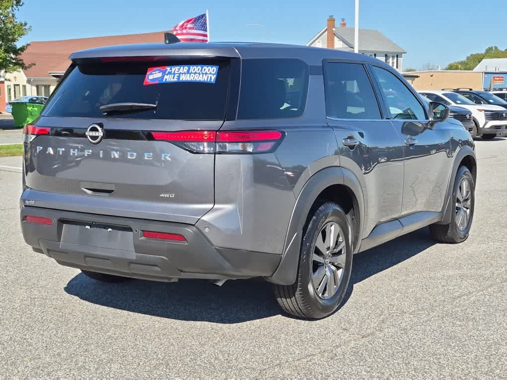 Used 2025 Nissan Pathfinder S AWD/4WD image 3