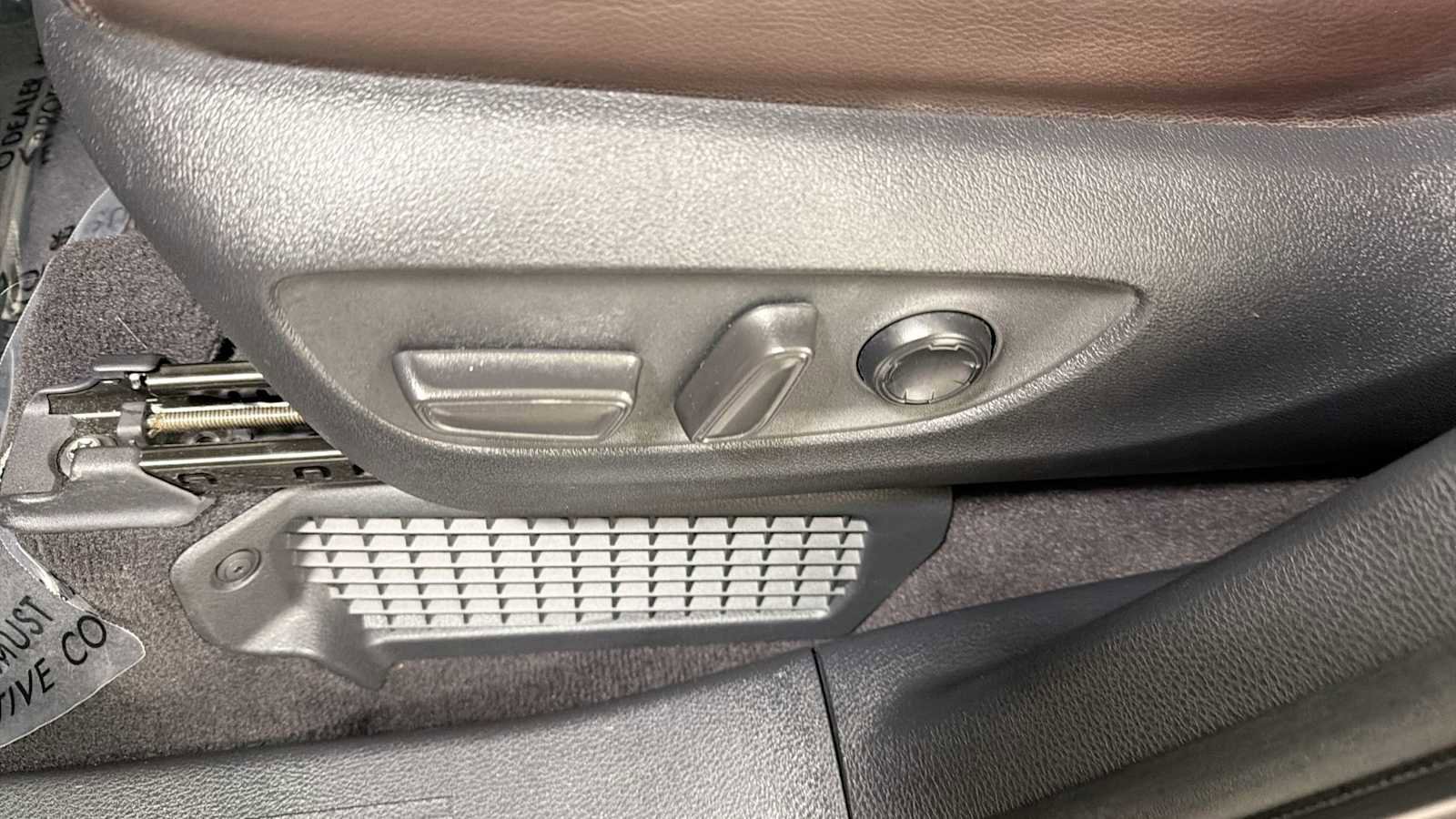 Certified 2021 Toyota Sienna Platinum AWD/4WD image 14