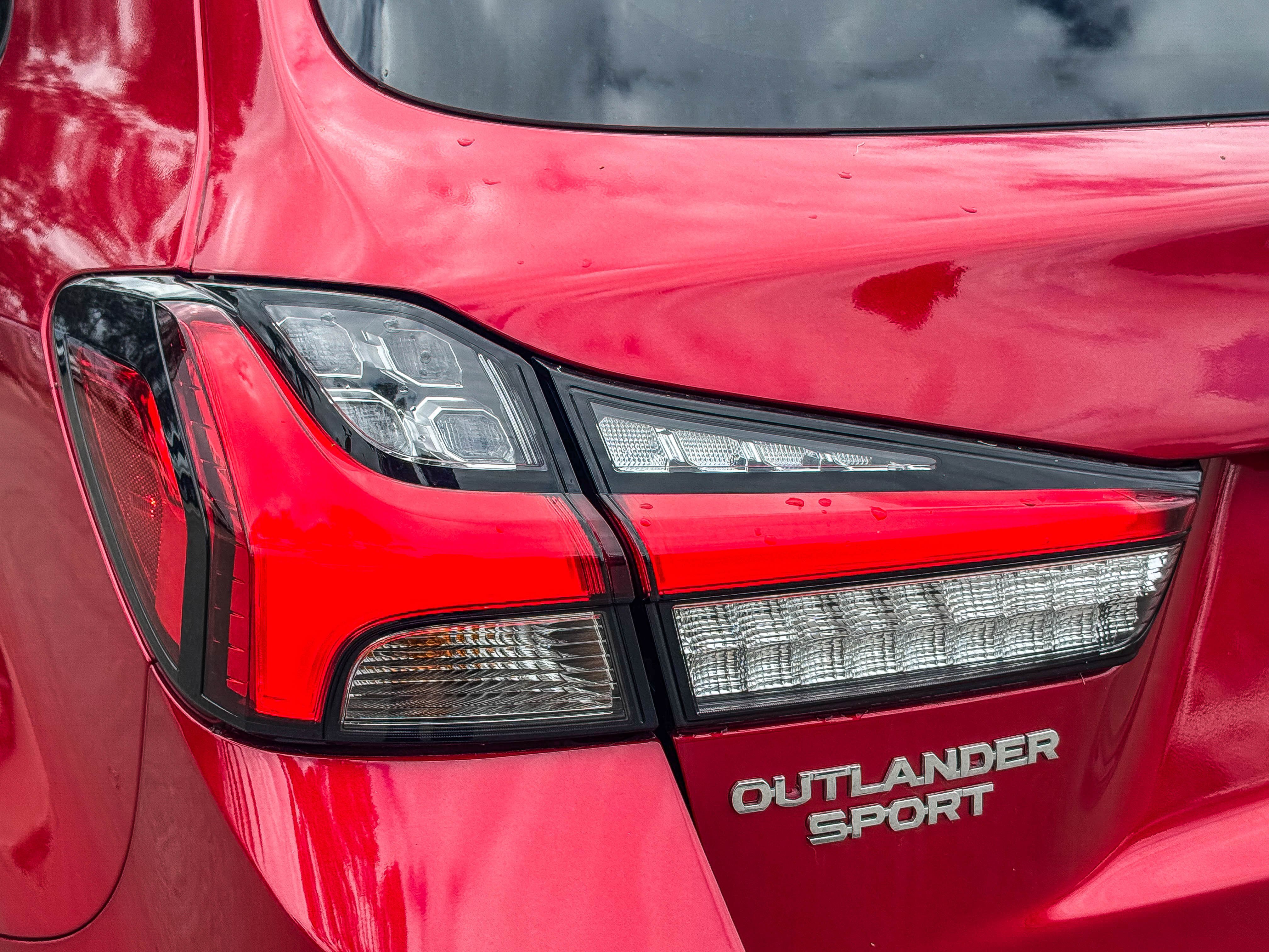 Used 2025 Mitsubishi Outlander Sport AWD image 9