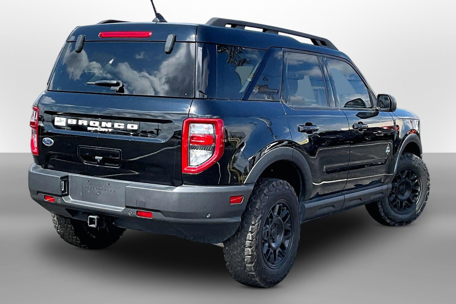 Used 2023 Ford Bronco Sport Outer Banks w/ Tech Package AWD/4WD image 11