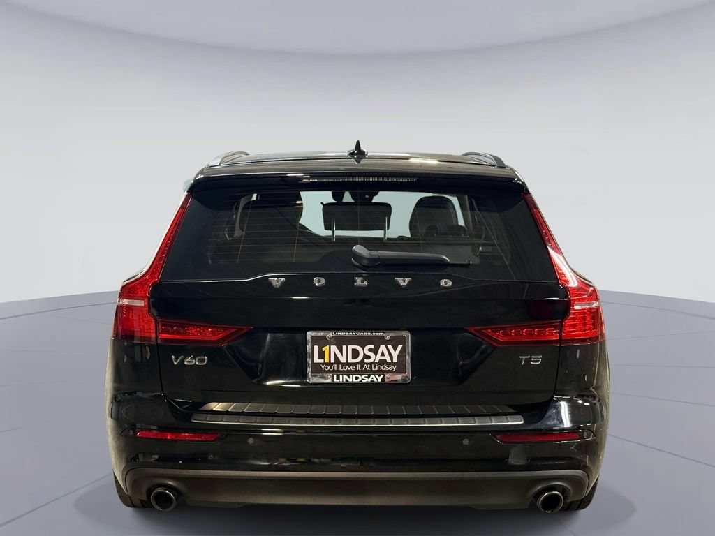 Used 2020 Volvo V60 T5 Momentum FWD image 11