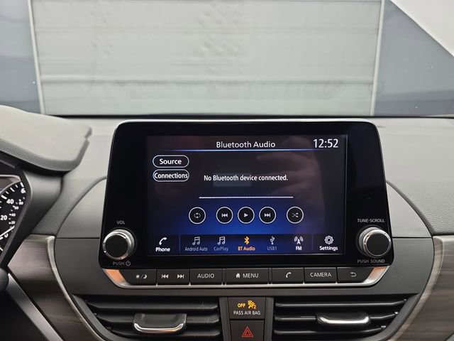 Used 2024 Nissan Altima 2.5 SV image 28