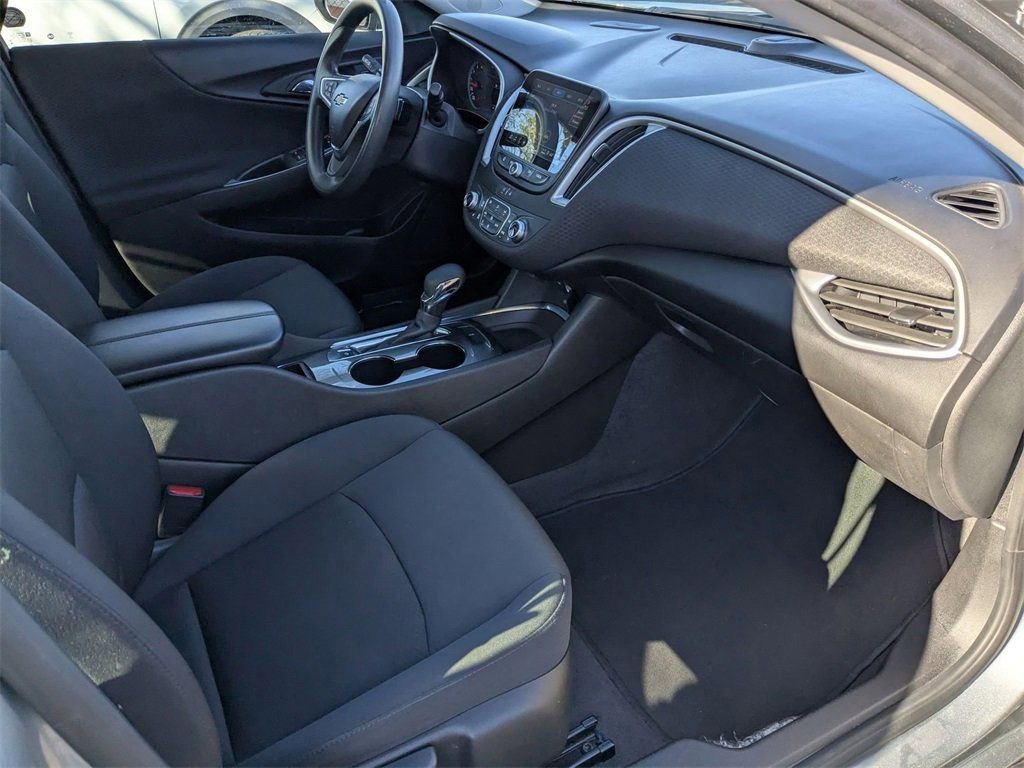 Used 2023 Chevrolet Malibu LT image 40